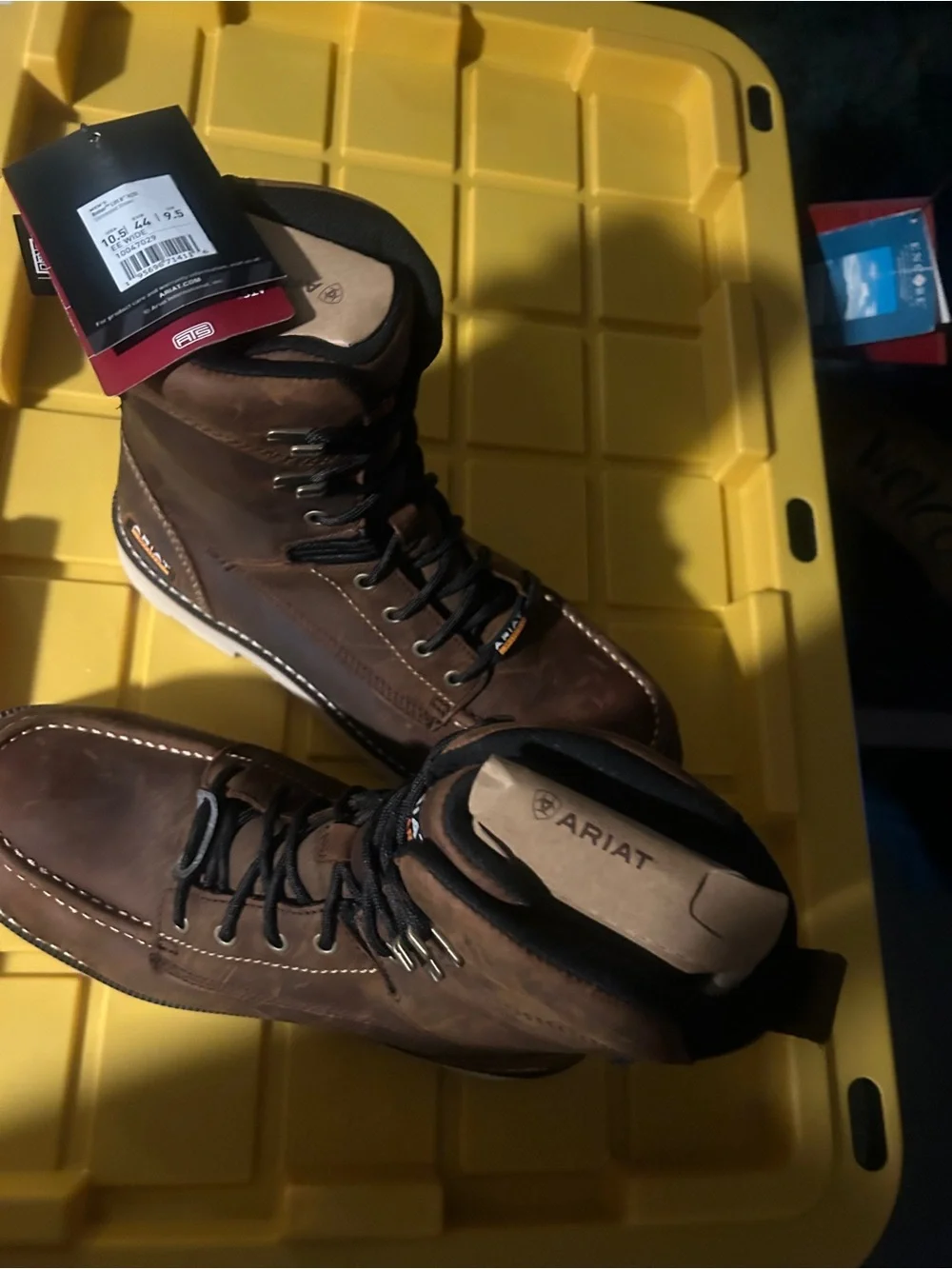 Ariat rebar lift